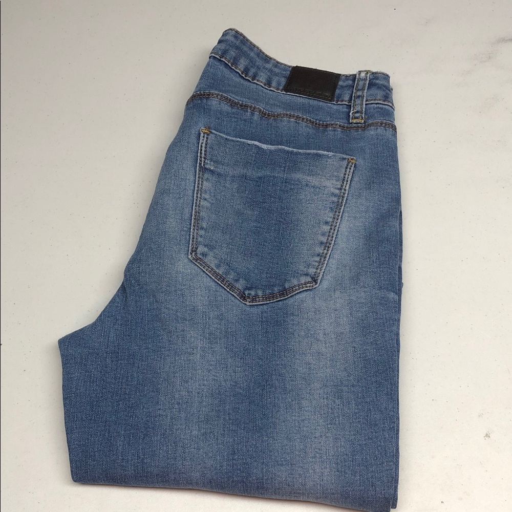 BLUENOTES LAUREN HIGH-RISE SUPER SKINNY JEANS 28x32 ⭐️